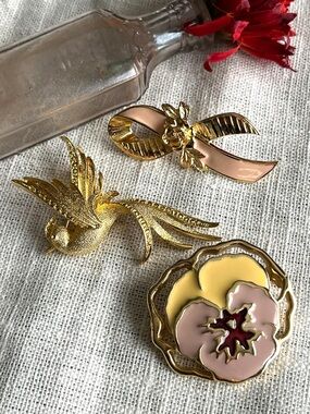 Vintage Avon Gold-tone Brooch Set Of 3